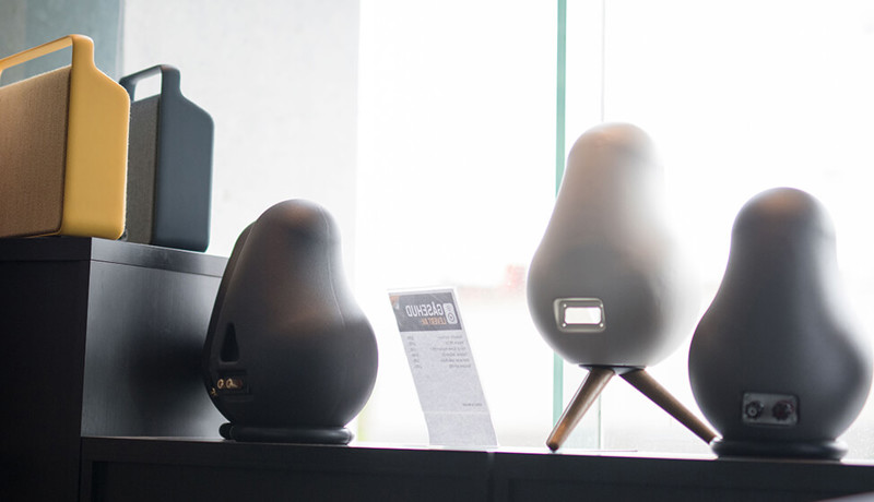 En butikkhylle med høytallere